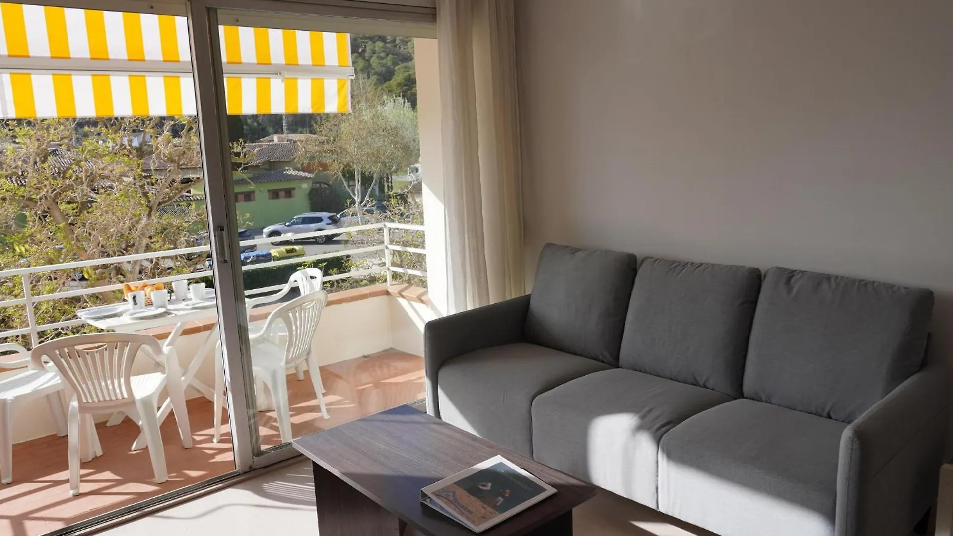 Apartamento Reformado Con Piscina Cerca De La Playa Y Centro De L'Estartit, Ideal Para Familias - Es-323-58 スペイン