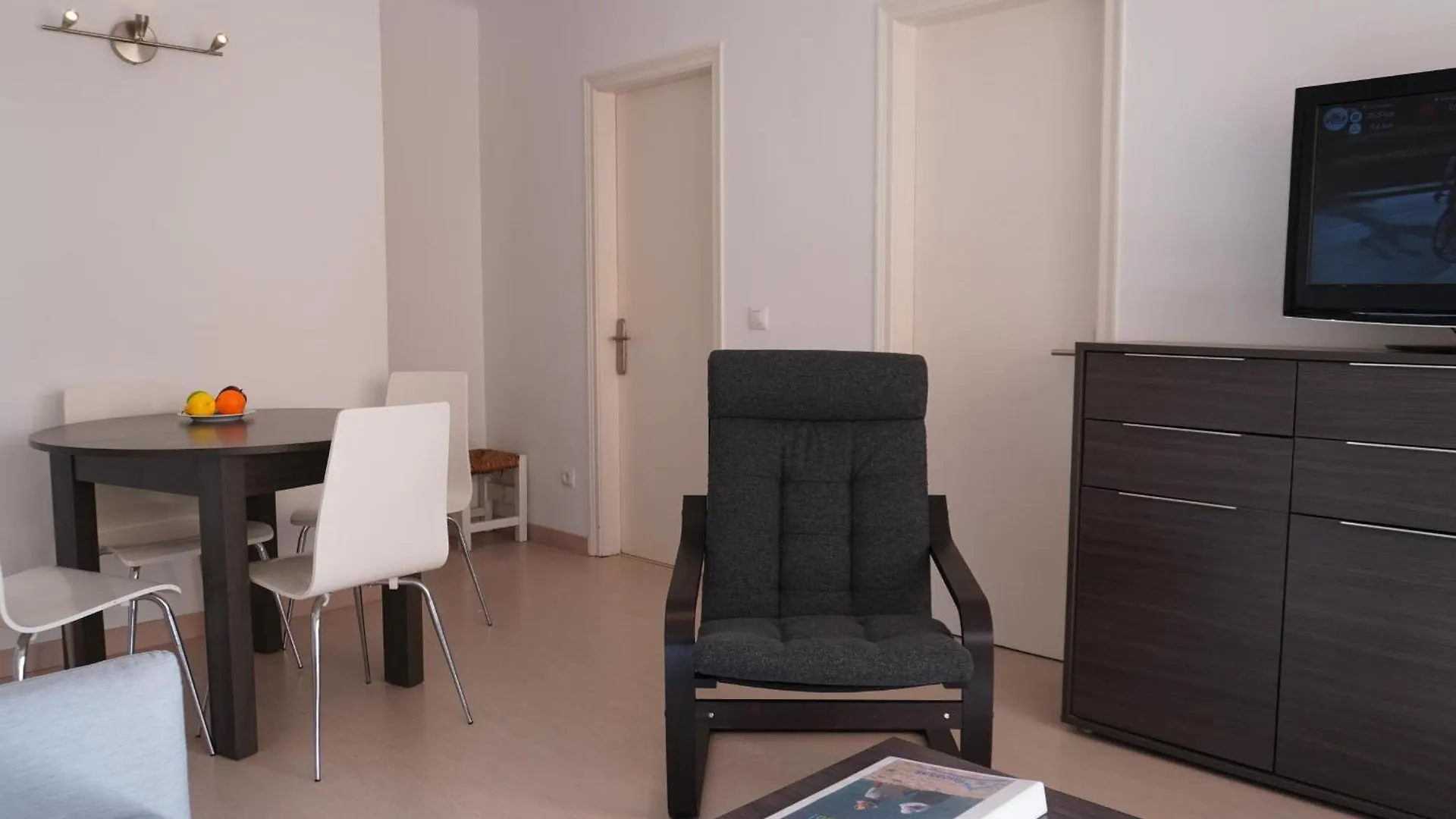 Apartamento Reformado Con Piscina Cerca De La Playa Y Centro De L'Estartit, Ideal Para Familias - Es-323-58 Spain