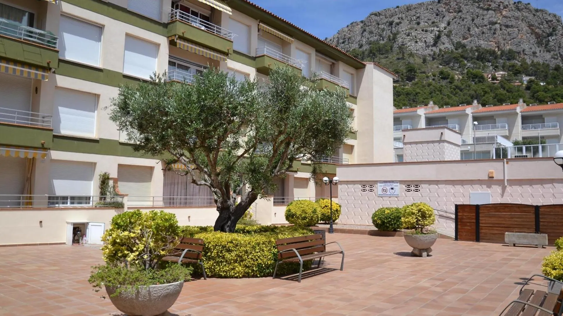 Apartamento Reformado Con Piscina Cerca De La Playa Y Centro De L'Estartit, Ideal Para Familias - Es-323-58